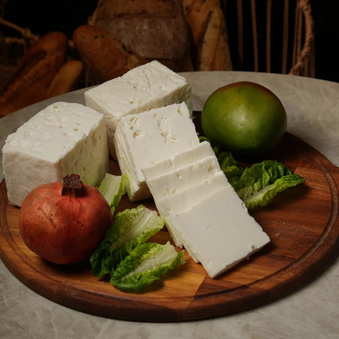 Ezi̇ne Beyaz Peyni̇r